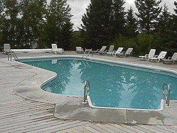 Smokey Hollow Resort Wasagaming Exterior photo